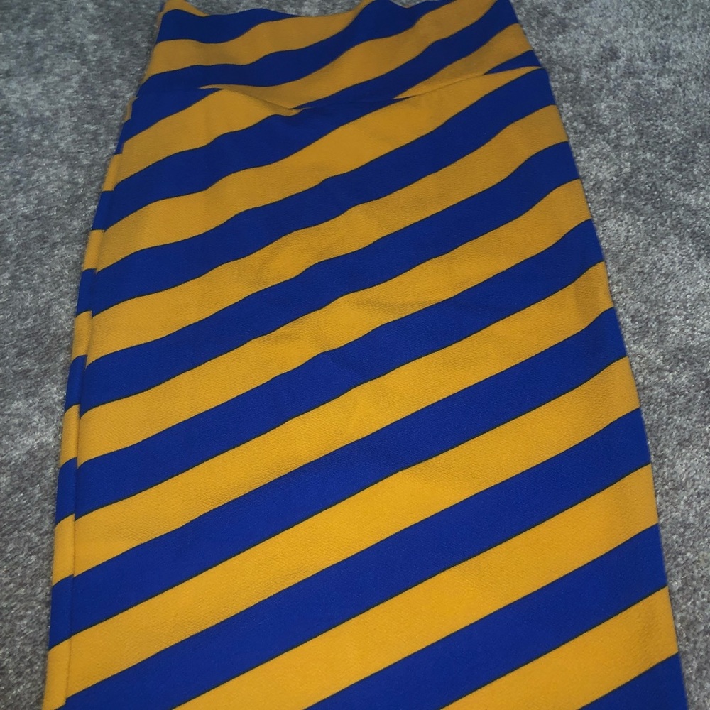 Lularoe cassie size xs